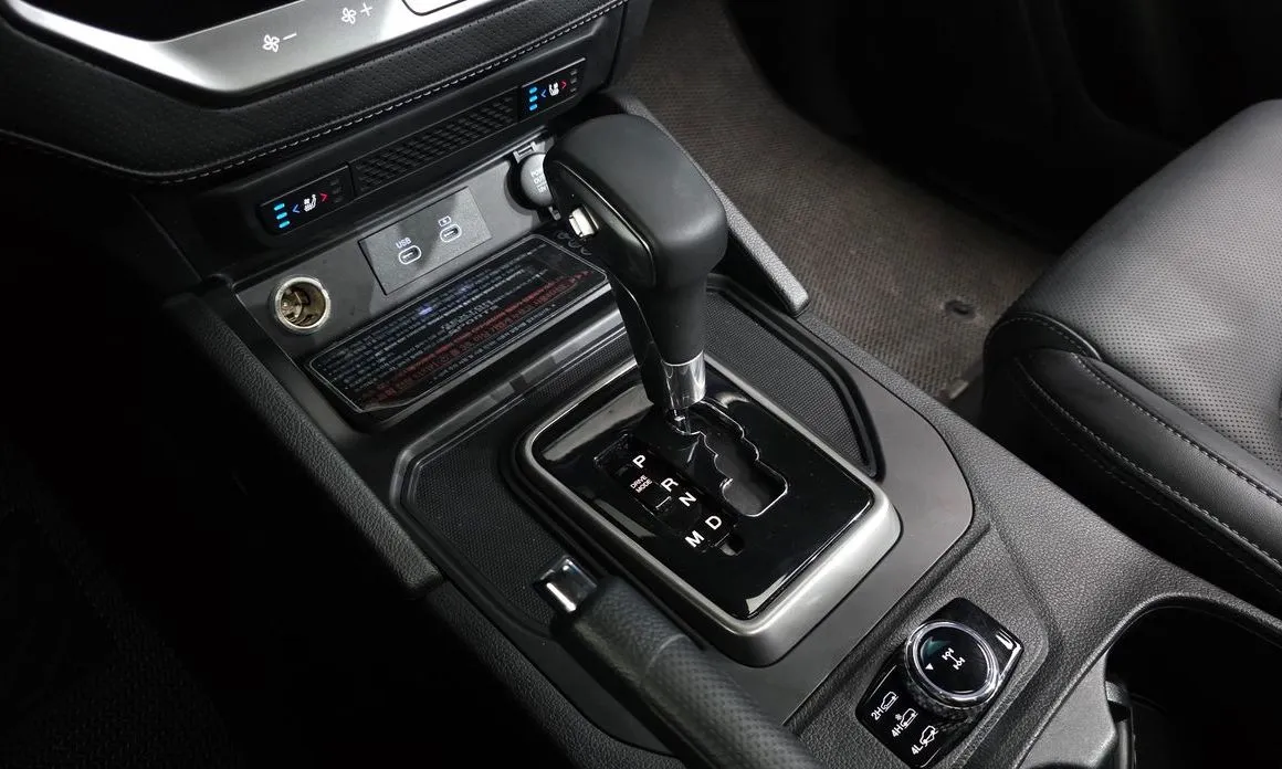 KG Mobility (Ssangyong) Rexton — фото 10