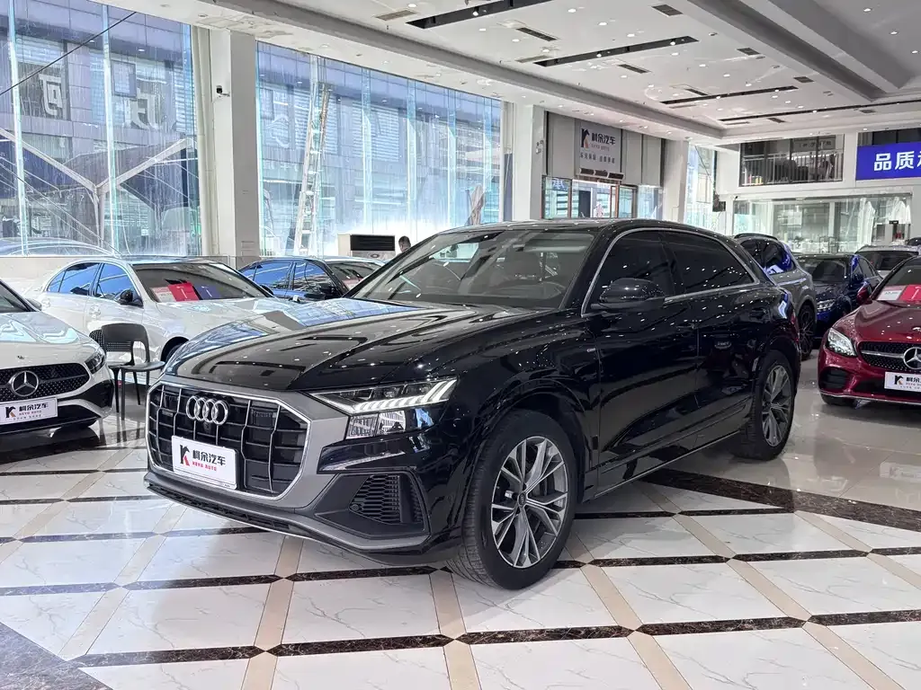 Audi Q8 — фото 4