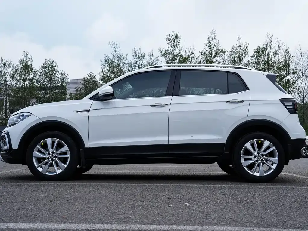 Volkswagen T-Cross — фото 10