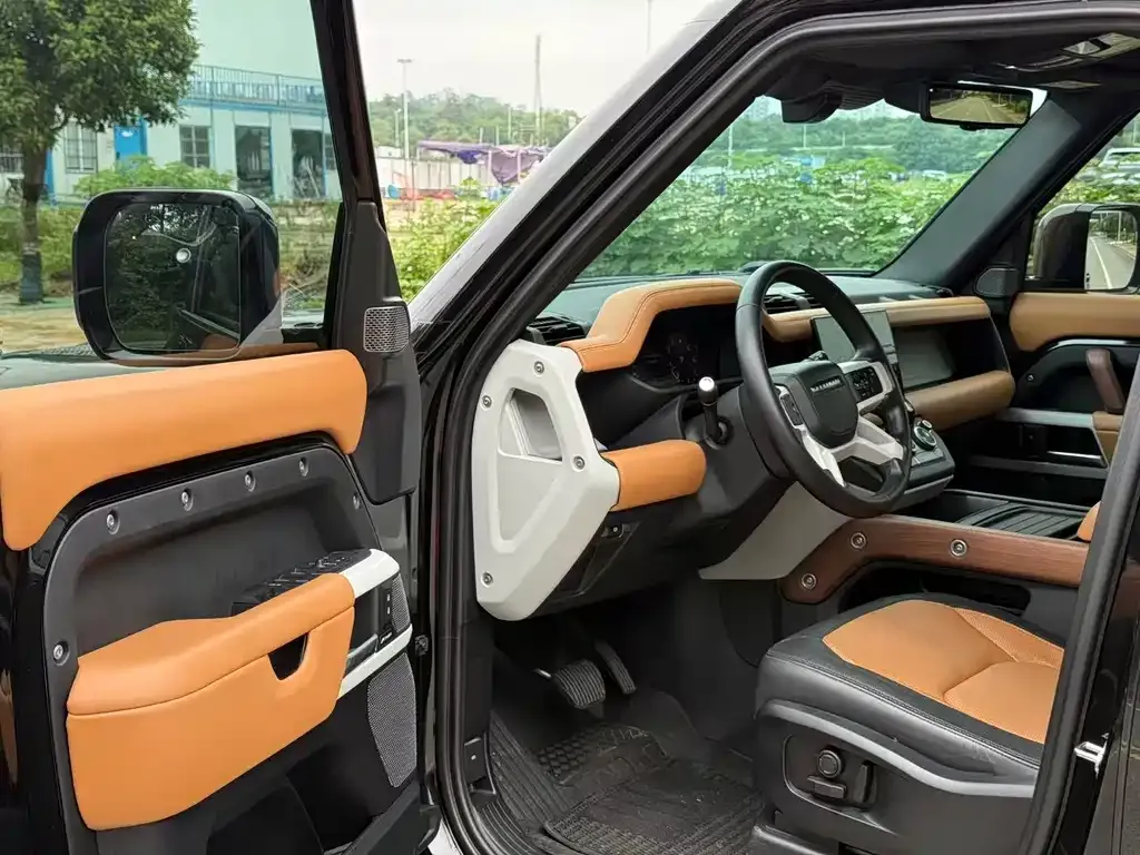 Land Rover Defender — фото 6