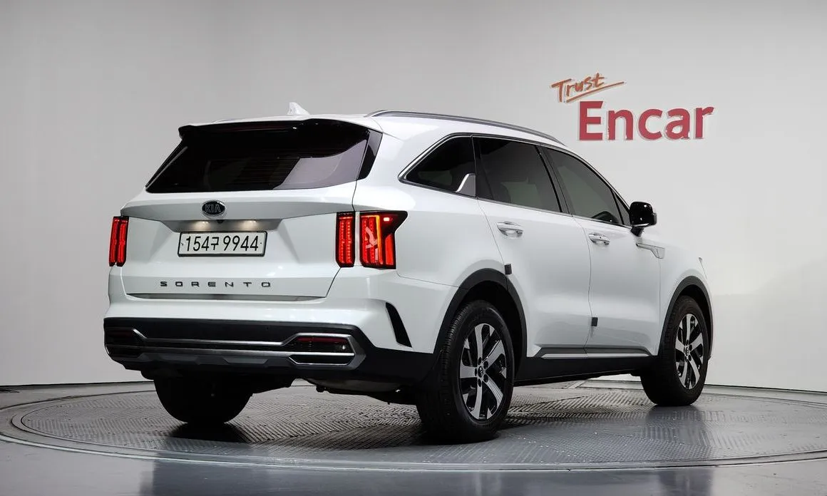 Kia Sorento — фото 10