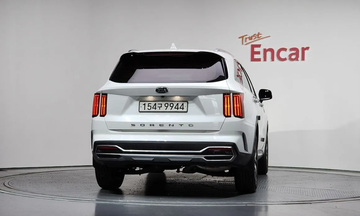 Kia Sorento — фото 9