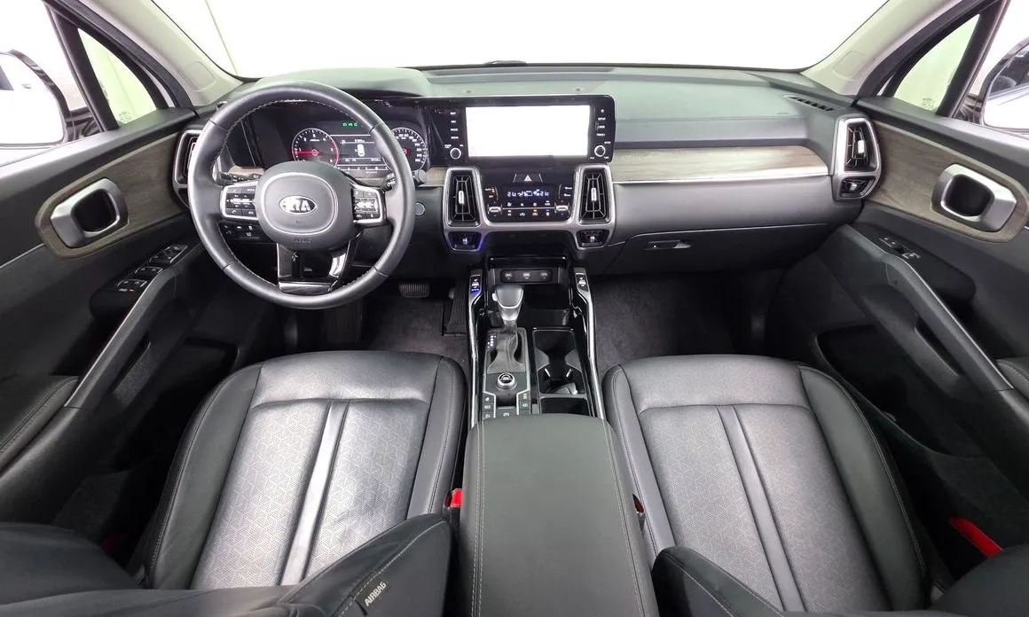 Kia Sorento — фото 8