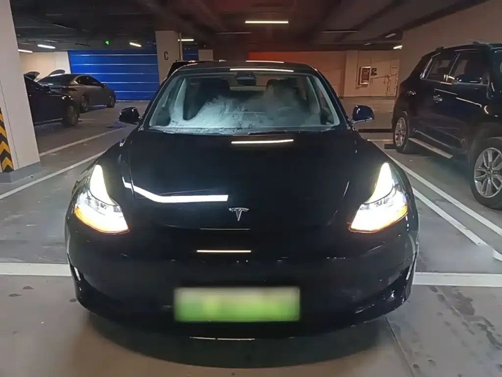 Tesla Model 3 — фото 2