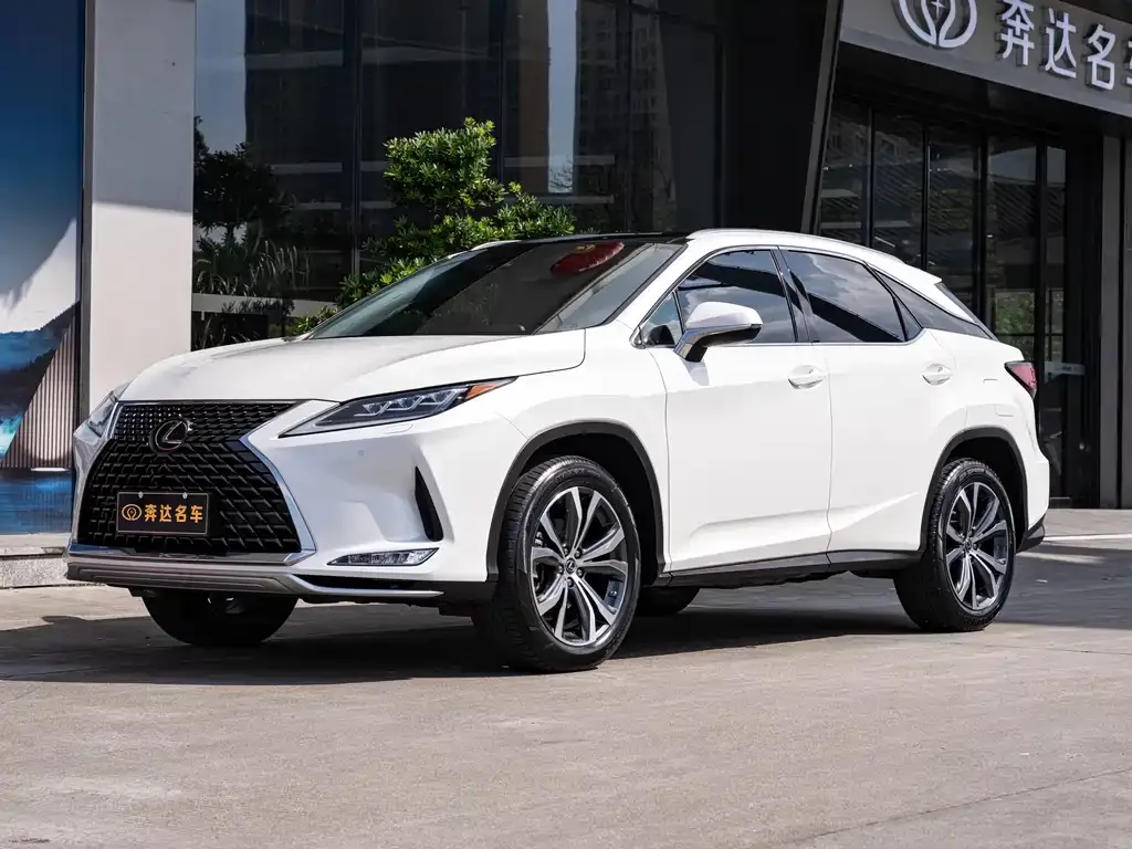 Lexus RX — фото 1