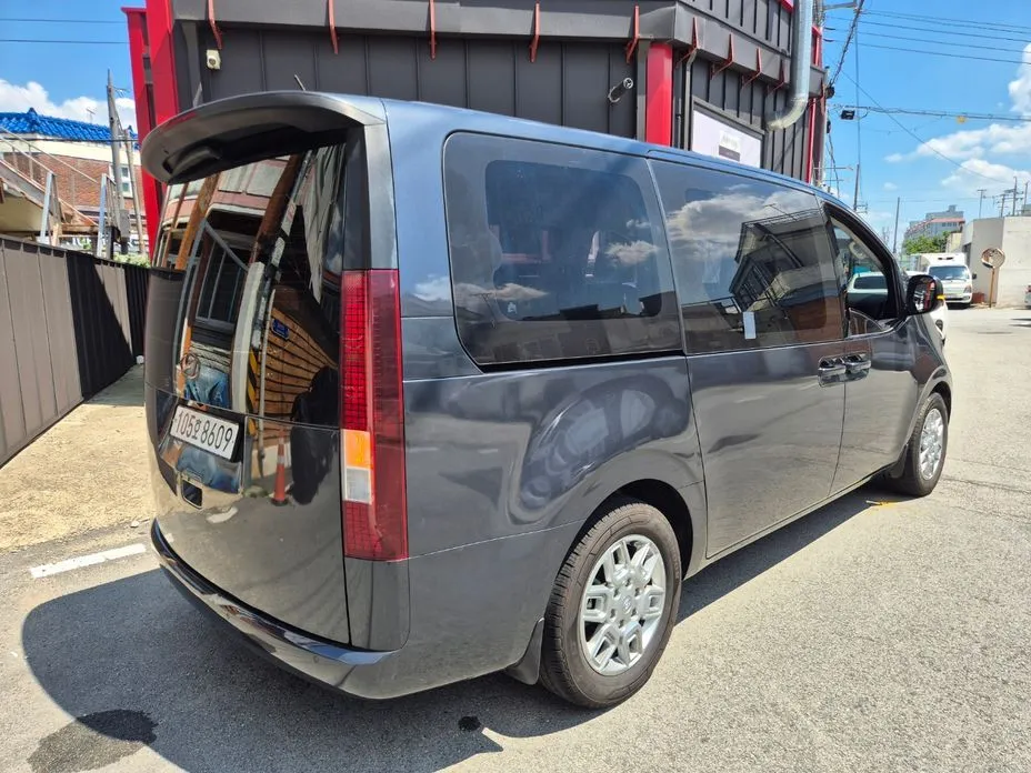 Hyundai Staria — фото 2