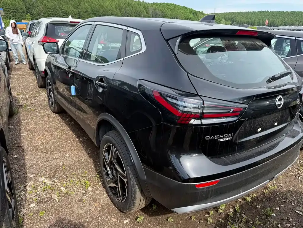 Nissan Qashqai — фото 10