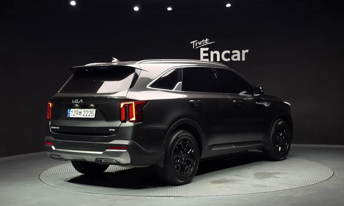 Kia Sorento — фото 6