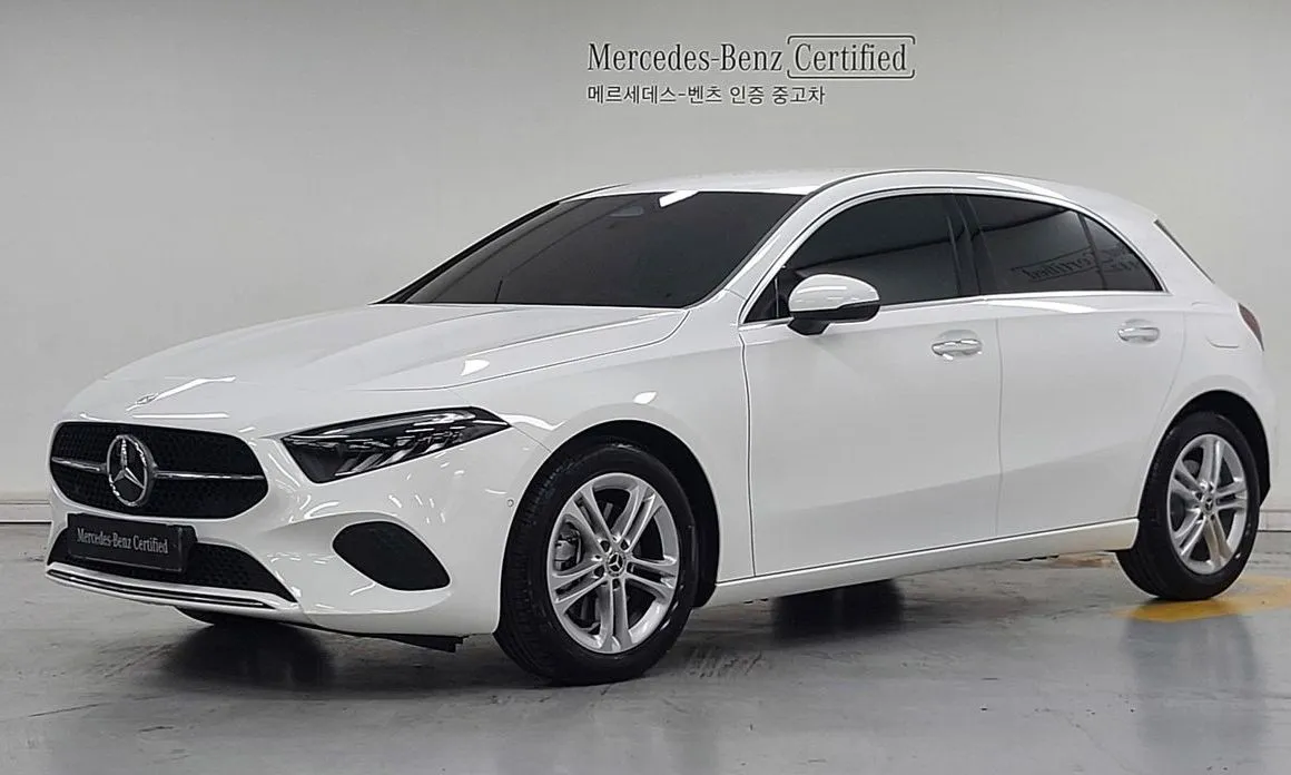 Mercedes-Benz A-Class A220 Hatchback 1