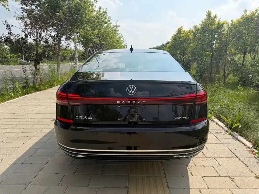 Volkswagen Passat — фото 3