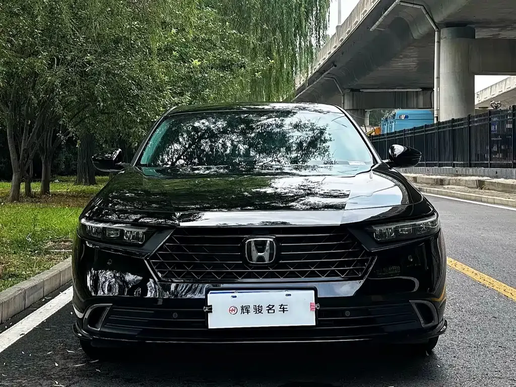 Honda Accord — фото 10