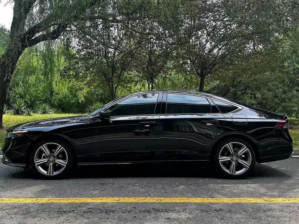 Honda Accord — фото 6