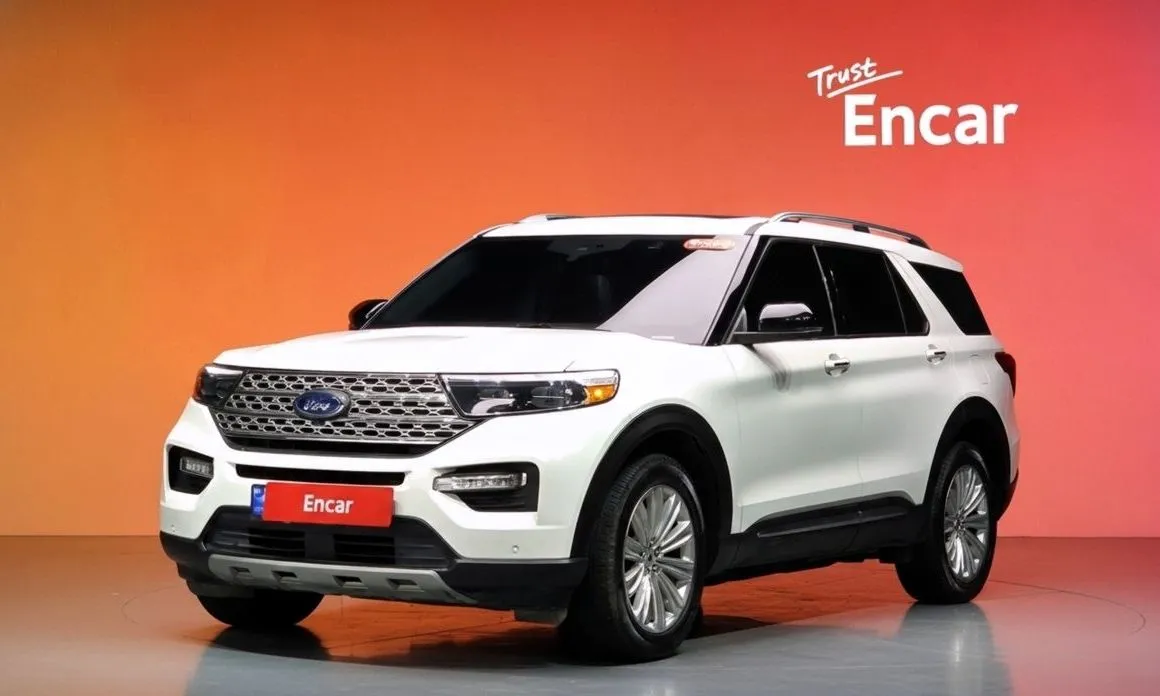 Ford Explorer — фото 1