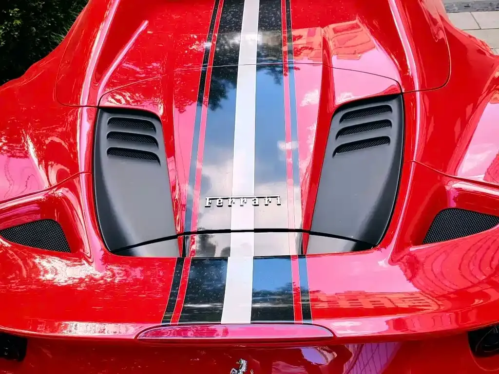 Ferrari F8 — фото 8