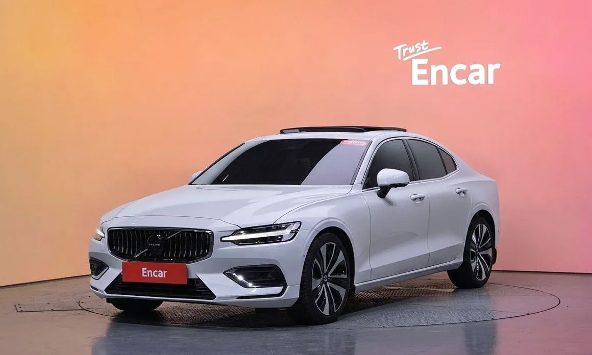 Volvo S60 — фото 1
