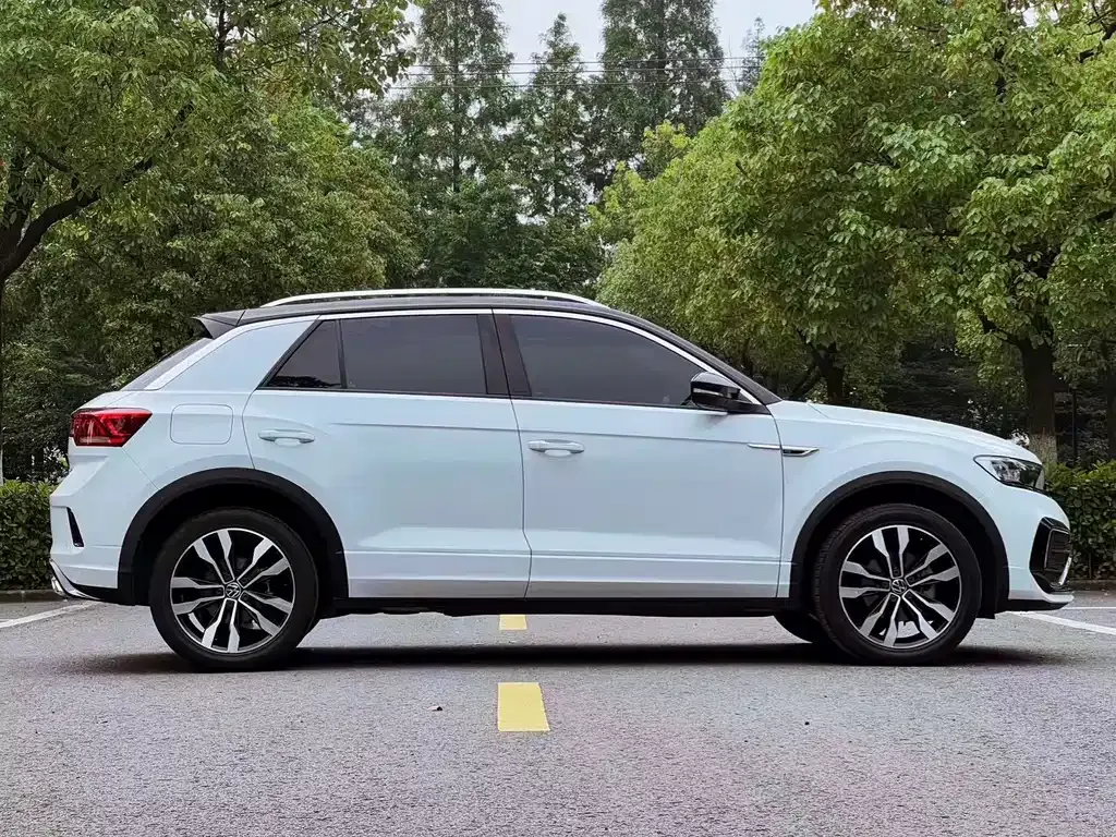 Volkswagen T-Roc — фото 7
