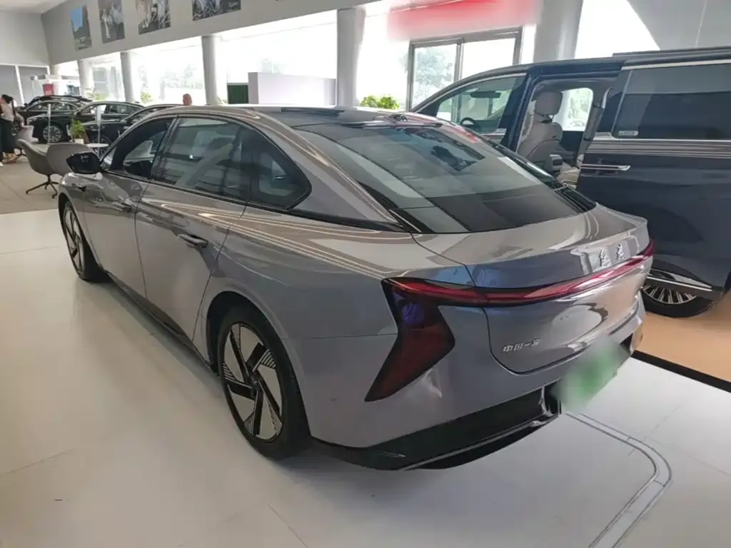 Hongqi EH7 2025 из CN, фото 8