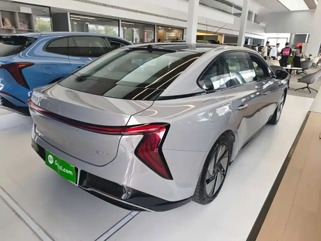 Hongqi EH7 2025 из CN, фото 3