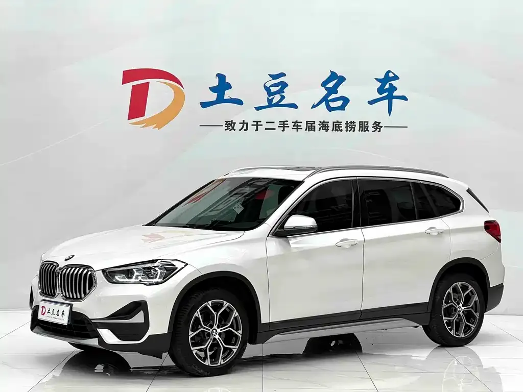 BMW X1 — фото 1