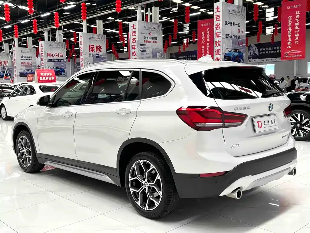 BMW X1 — фото 9