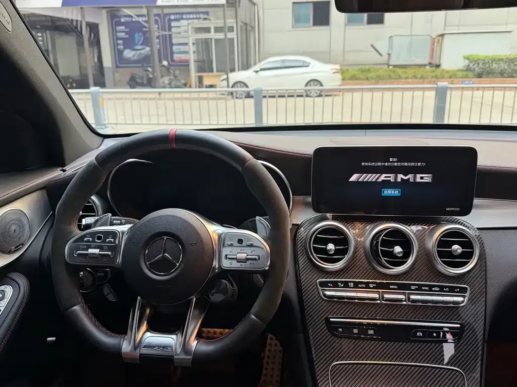 Mercedes-Benz GLC AMG — фото 4