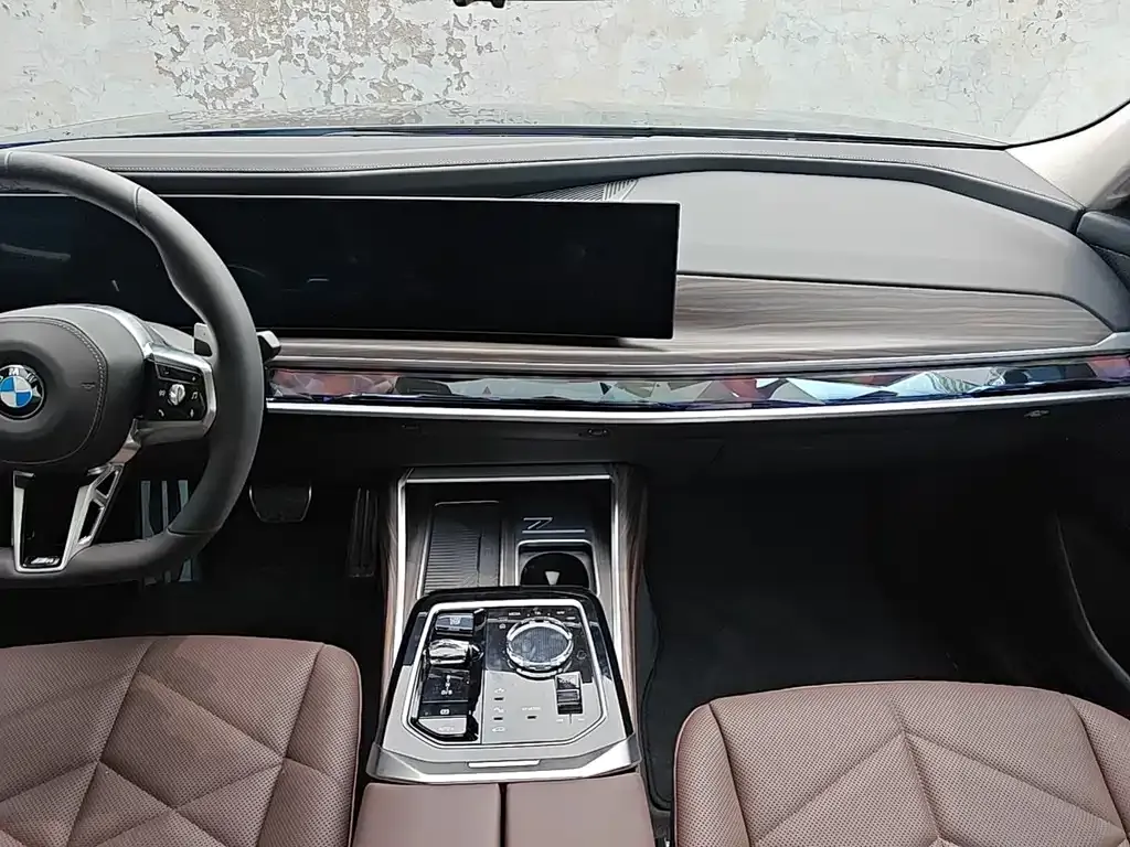 BMW 7 Series — фото 4