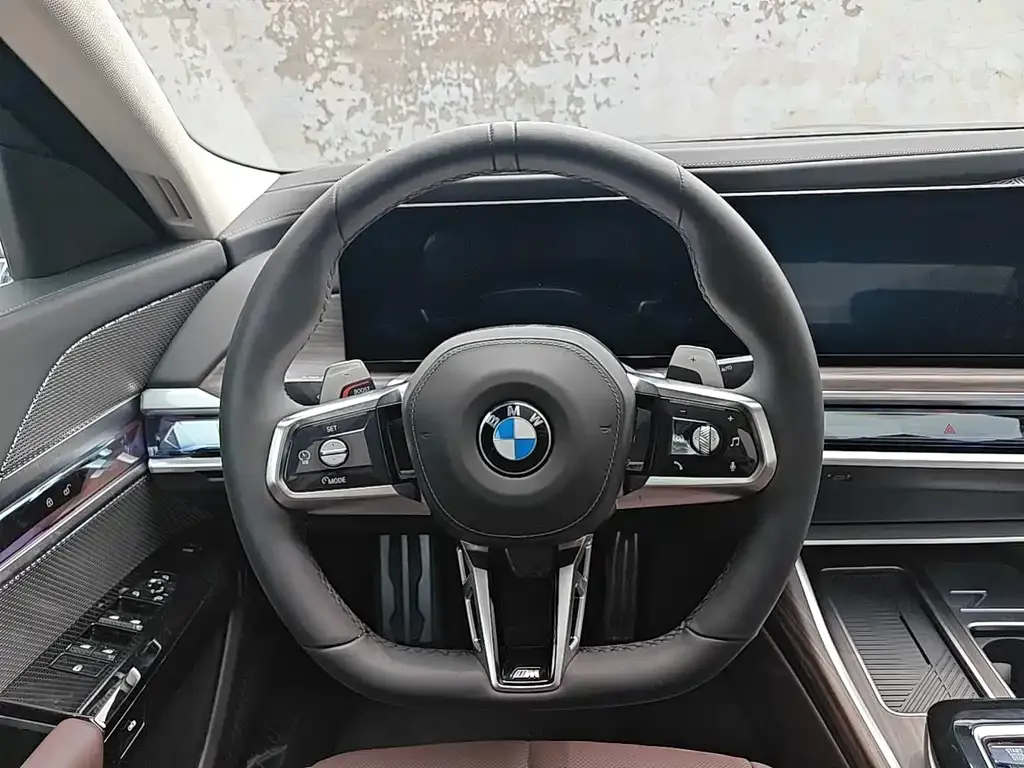 BMW 7 Series — фото 2
