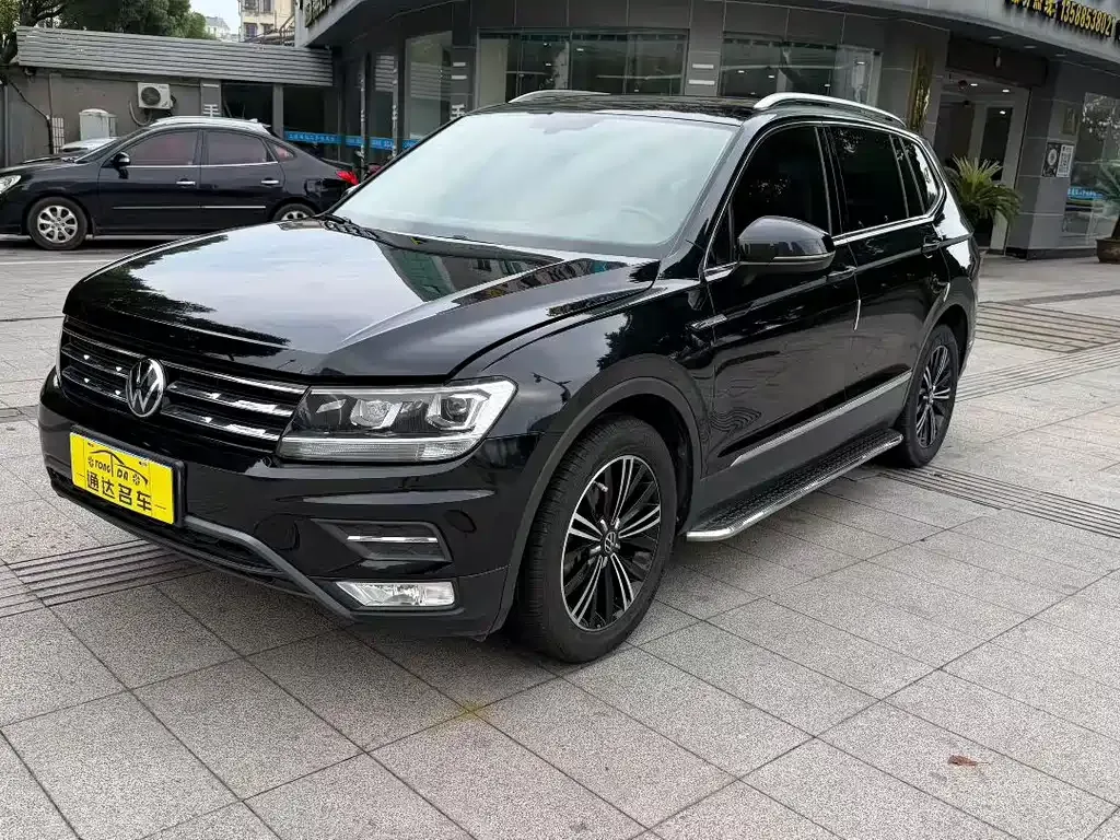 Volkswagen Tiguan L — фото 7