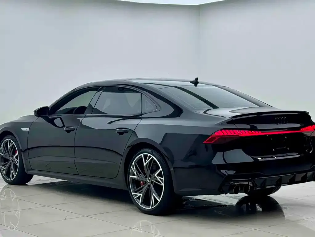 Audi A7L — фото 4