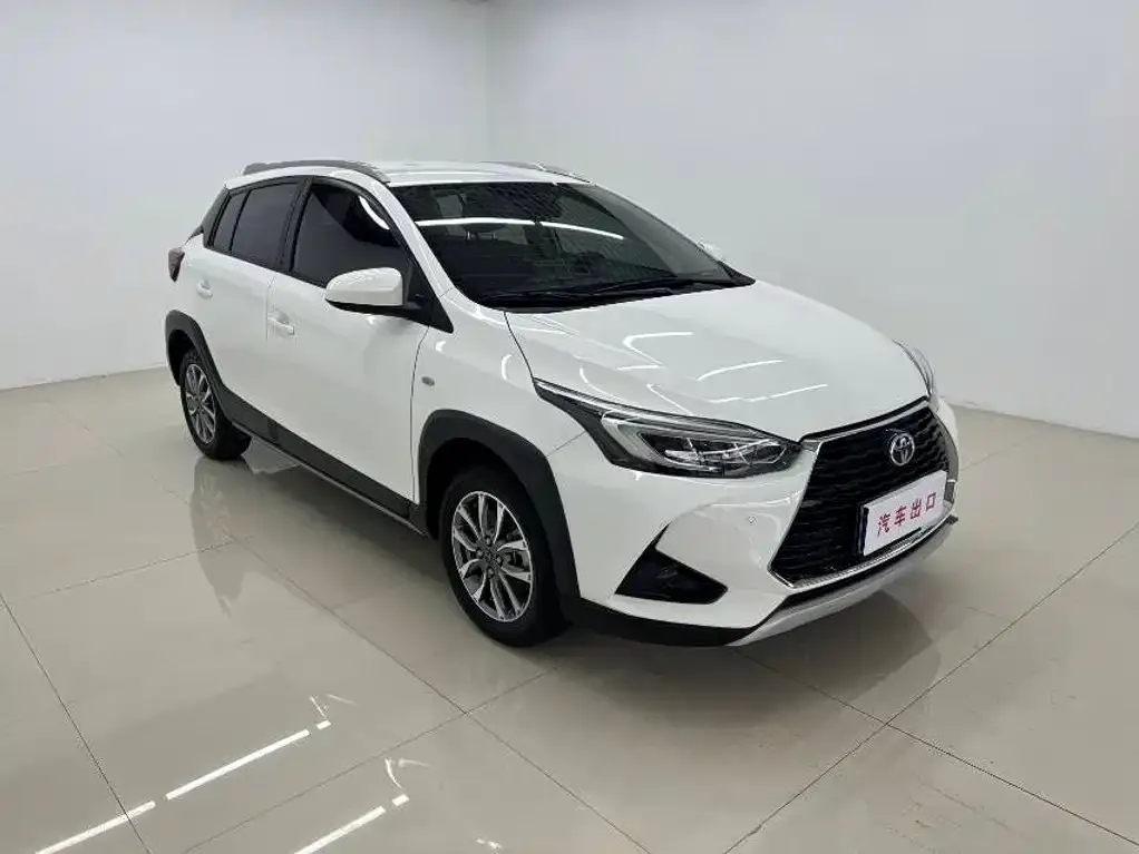 Toyota Yaris L — фото 3