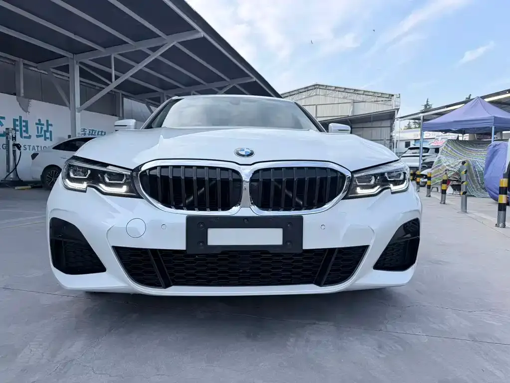 BMW 3 Series — фото 1