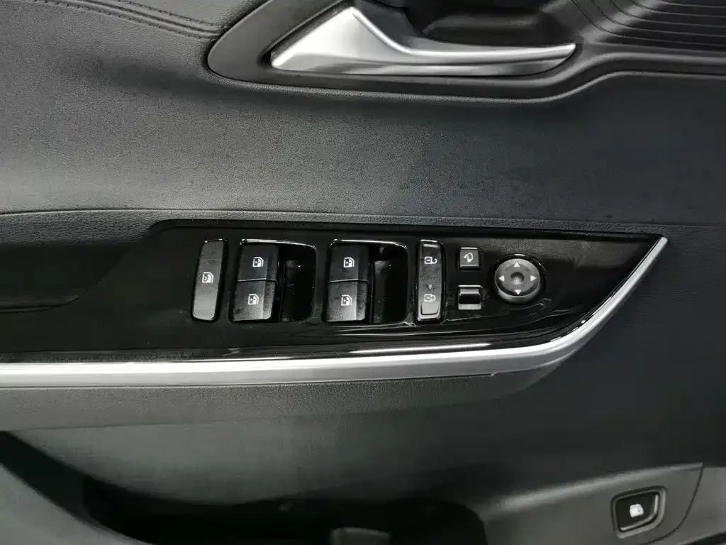 Hyundai Custo — фото 10