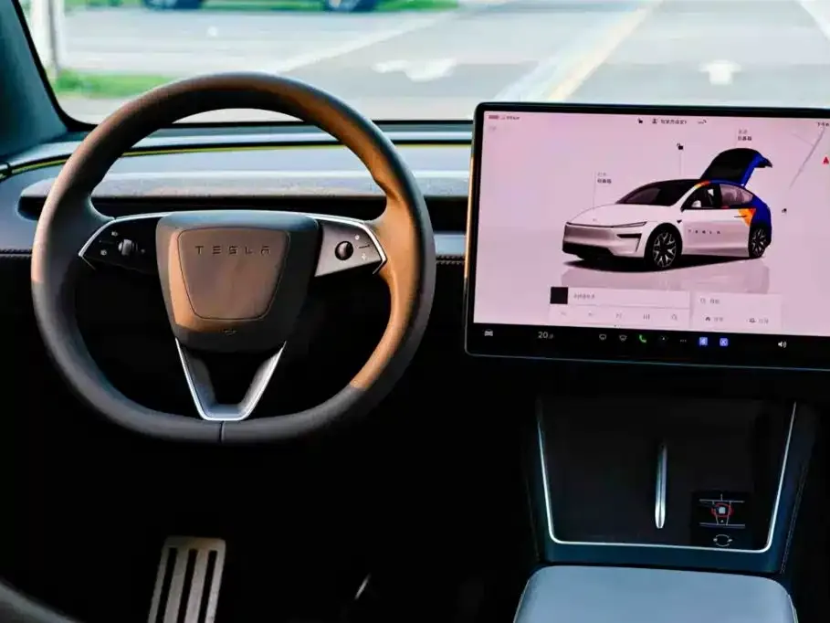 Tesla Model Y L — фото 3
