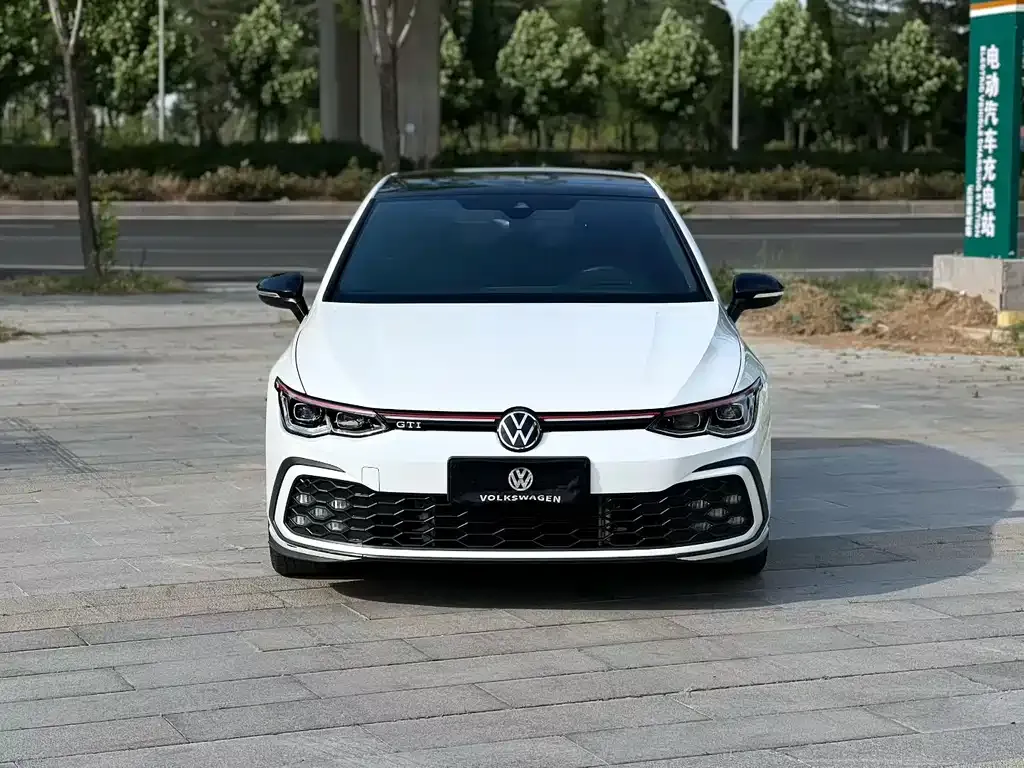 Volkswagen Golf GTI — фото 8