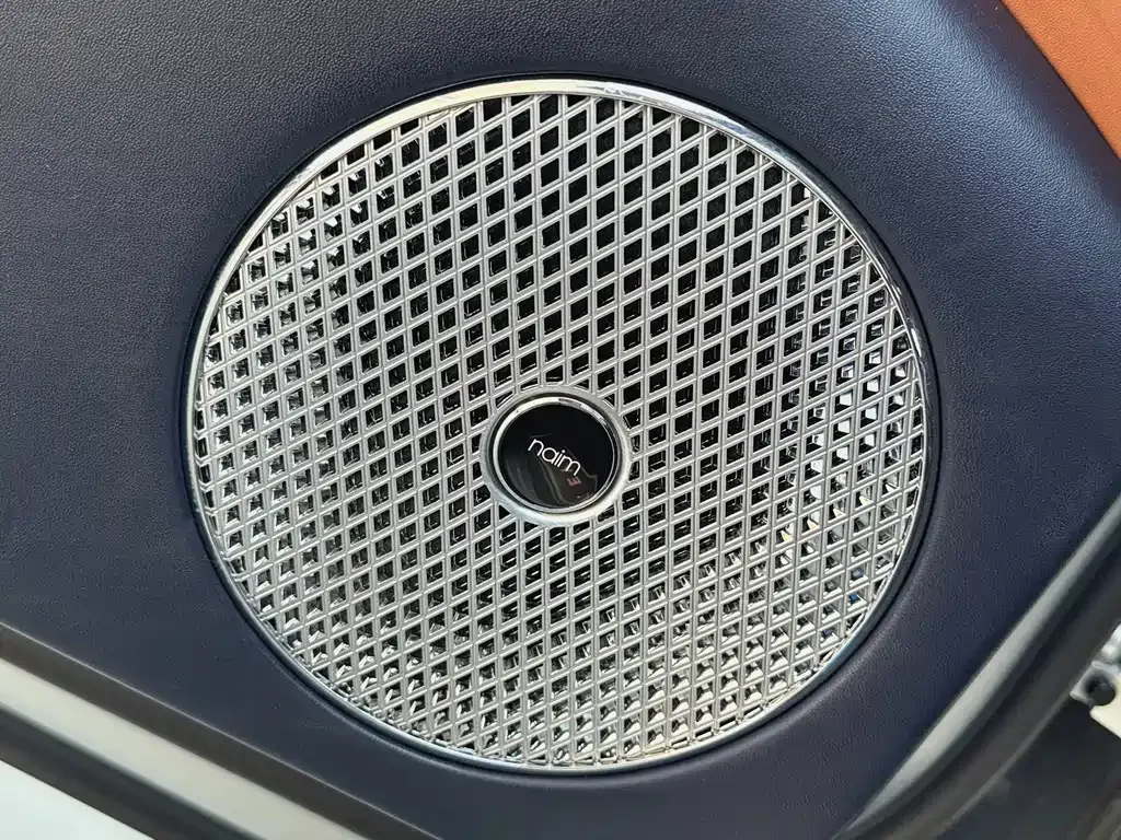 Bentley Flying Spur — фото 10