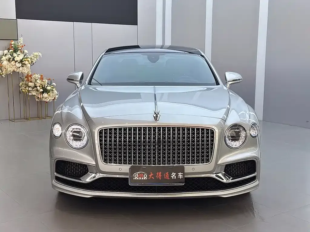 Bentley Flying Spur — фото 5
