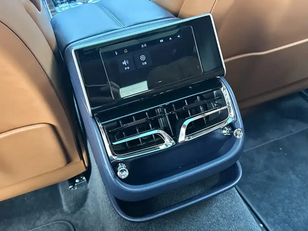 Bentley Flying Spur — фото 4