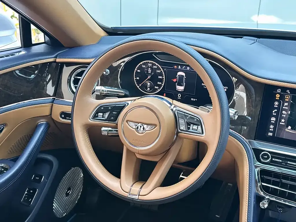 Bentley Flying Spur — фото 2
