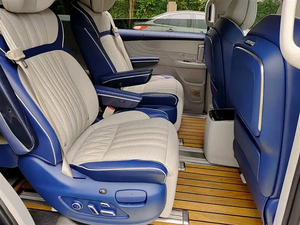 Roewe iMAX8 — фото 7