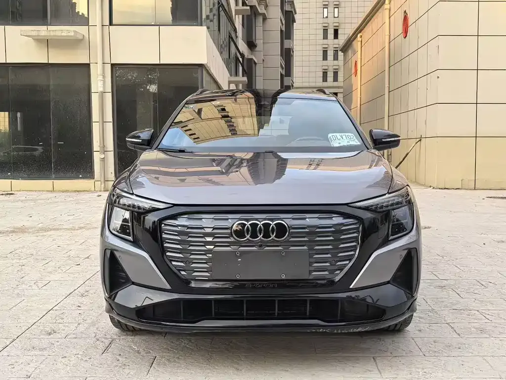Audi Q5 e-tron — фото 8