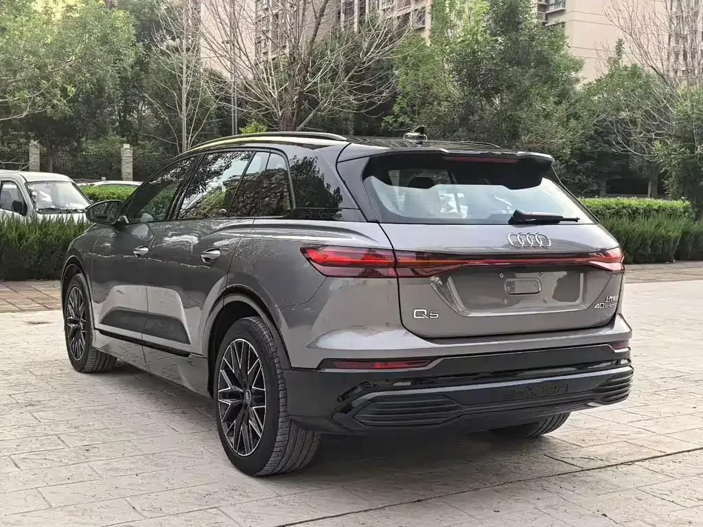 Audi Q5 e-tron — фото 5