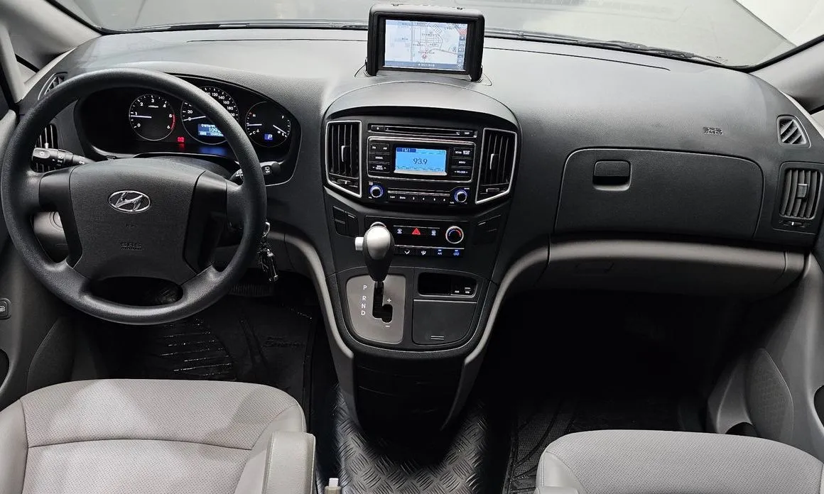 Hyundai Starex — фото 4