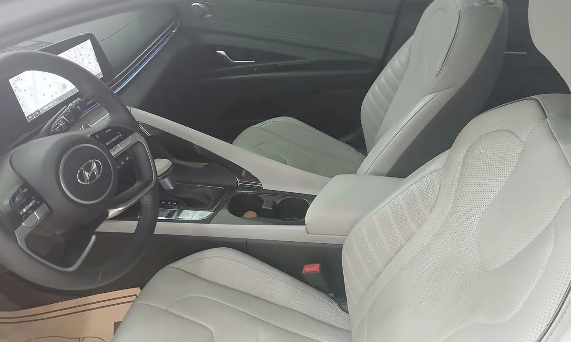 Hyundai AVANTE 2021 из KR, фото 4