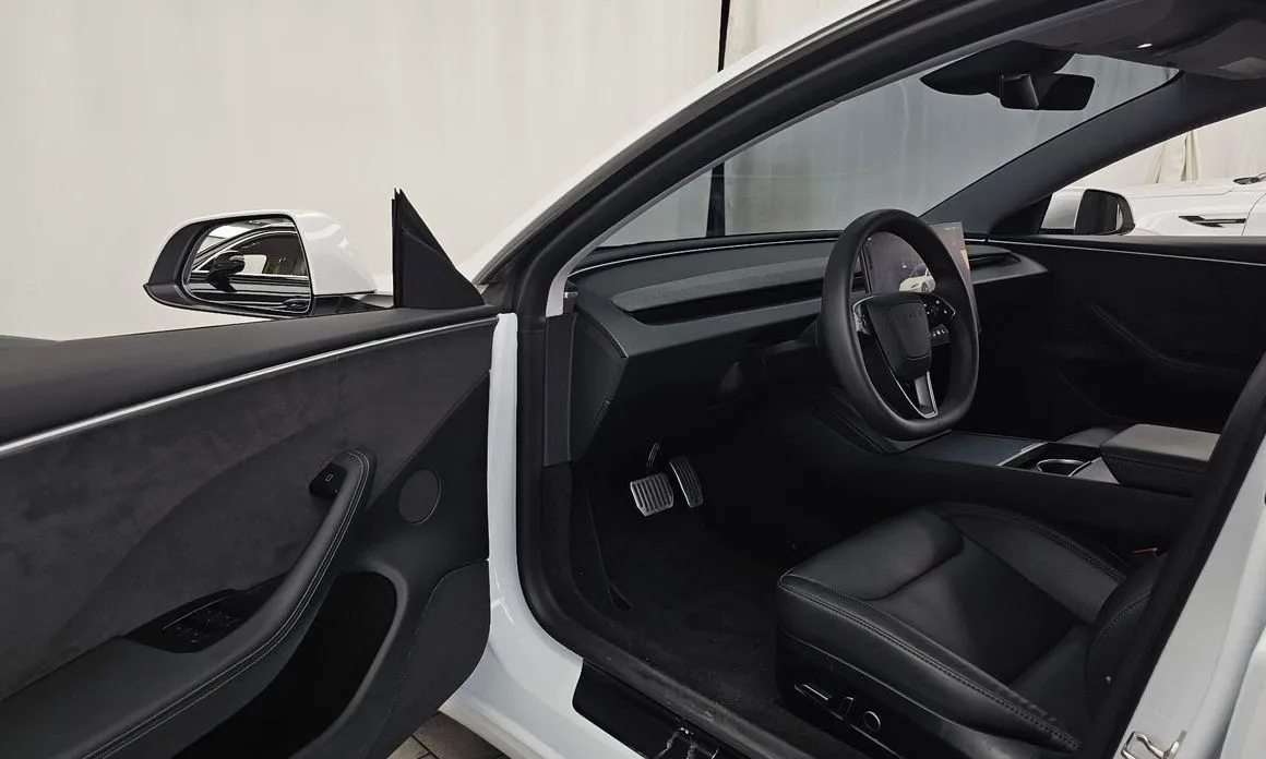 Tesla Model 3 — фото 4