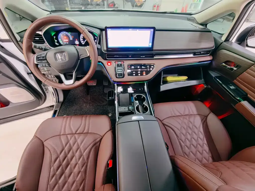 Honda Odyssey — фото 10