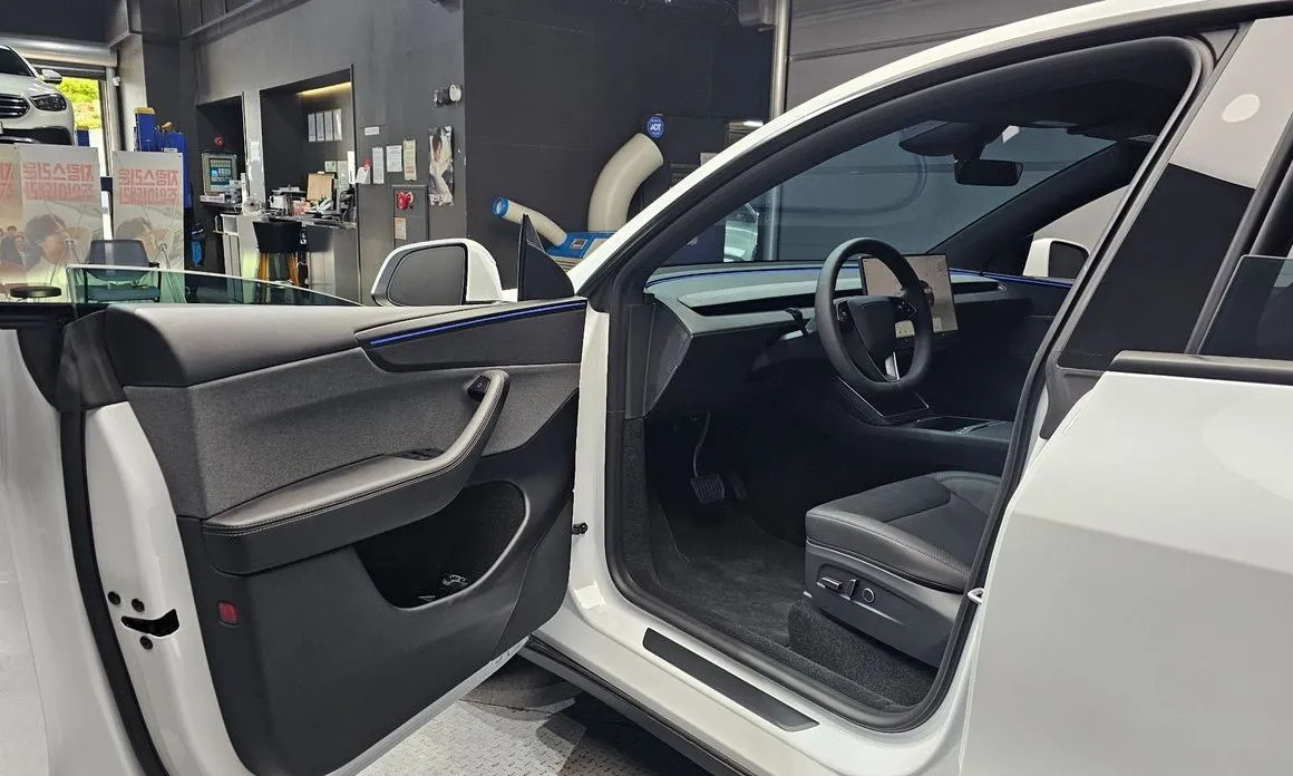 Tesla Model Y — фото 8