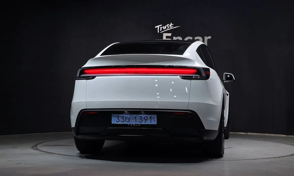 Tesla Model Y — фото 2