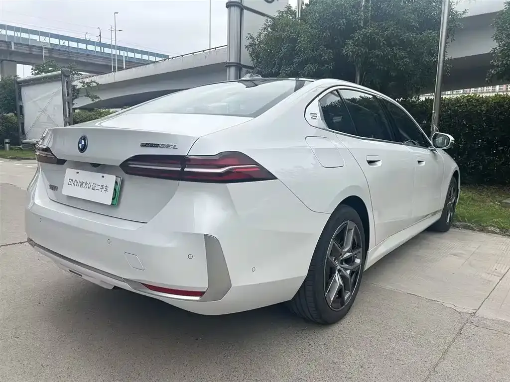 BMW i5 2025 из CN, фото 7