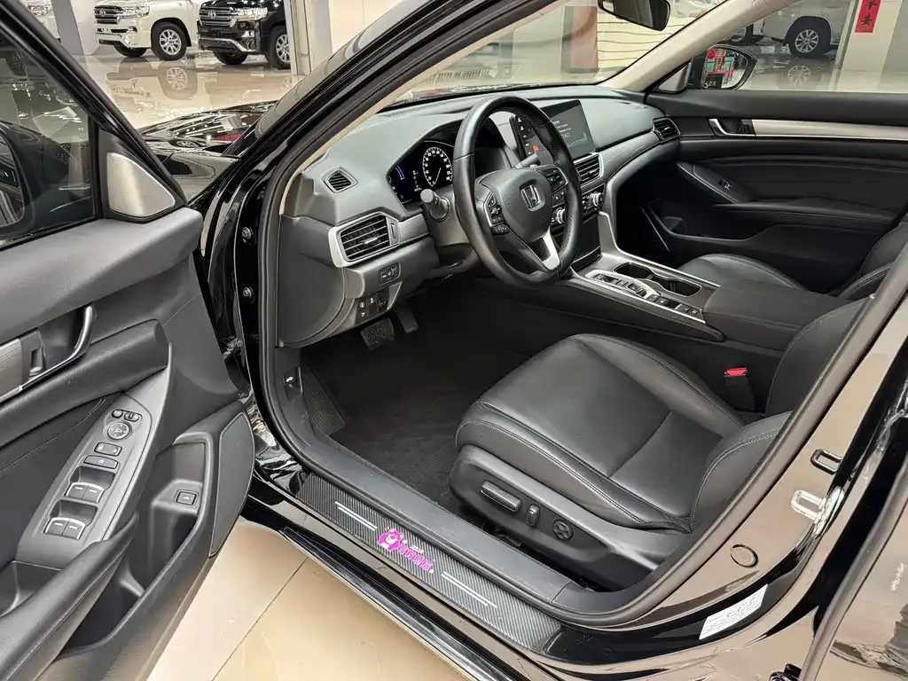 Honda Accord — фото 4
