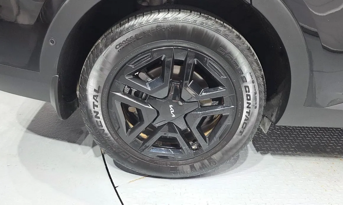Kia Sorento — фото 7
